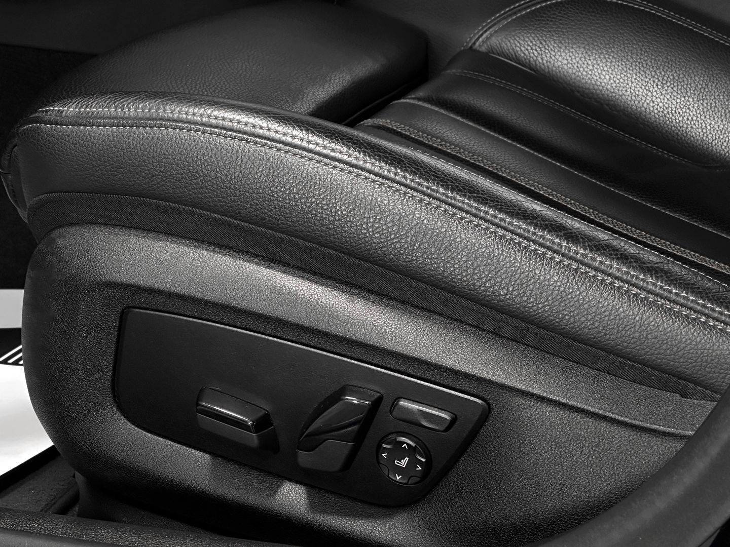 BMW 5 серии, VII (G30/G31) 520d 2.0d AT (190 л.с.)