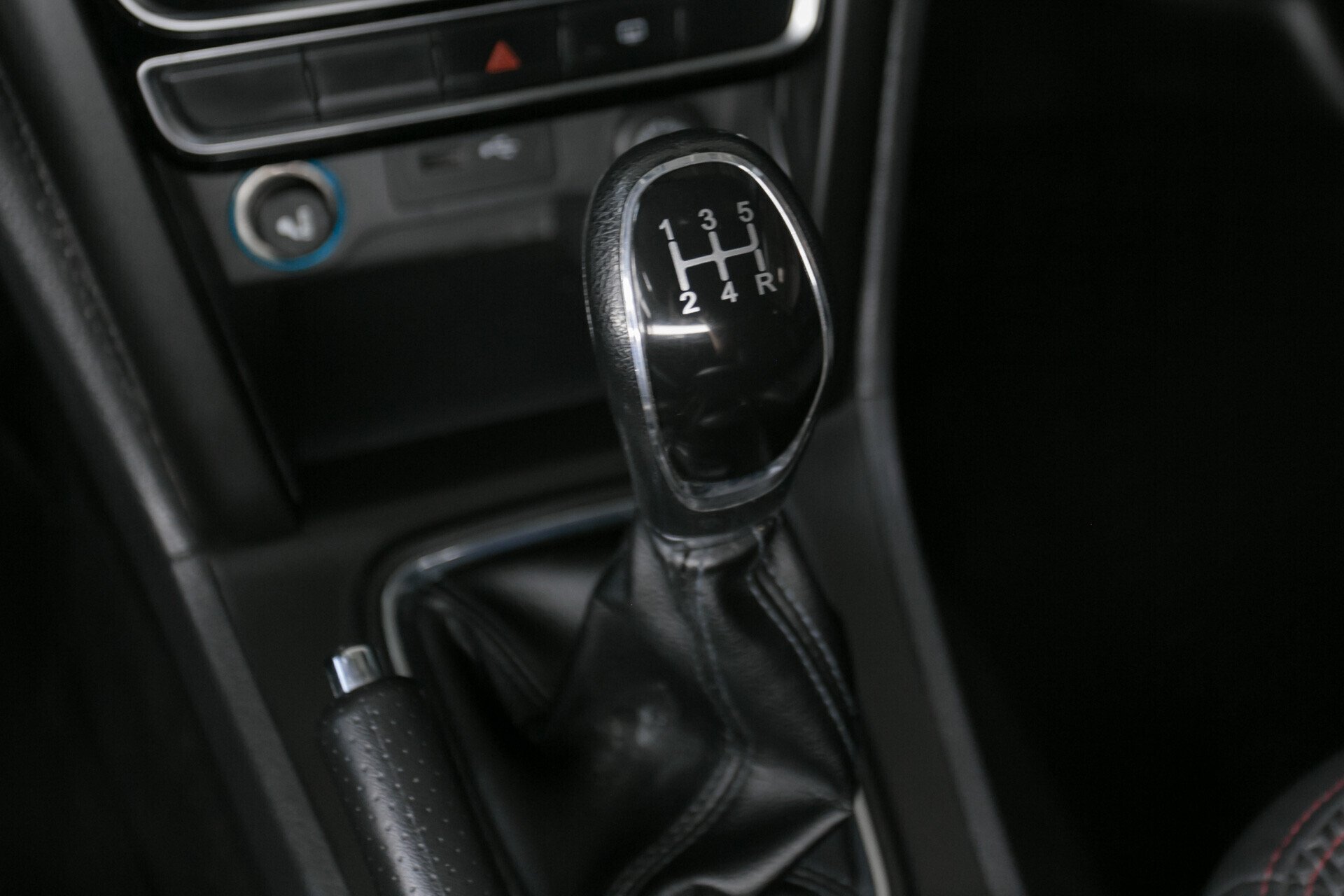 Chery Tiggo 3, I 1.6 MT (126 л.с.)