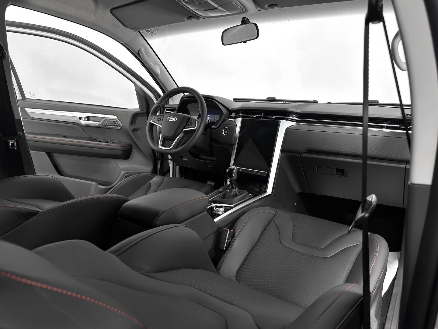 JAC T8 Pro 2.4 MT (211 л.с.) 4WD