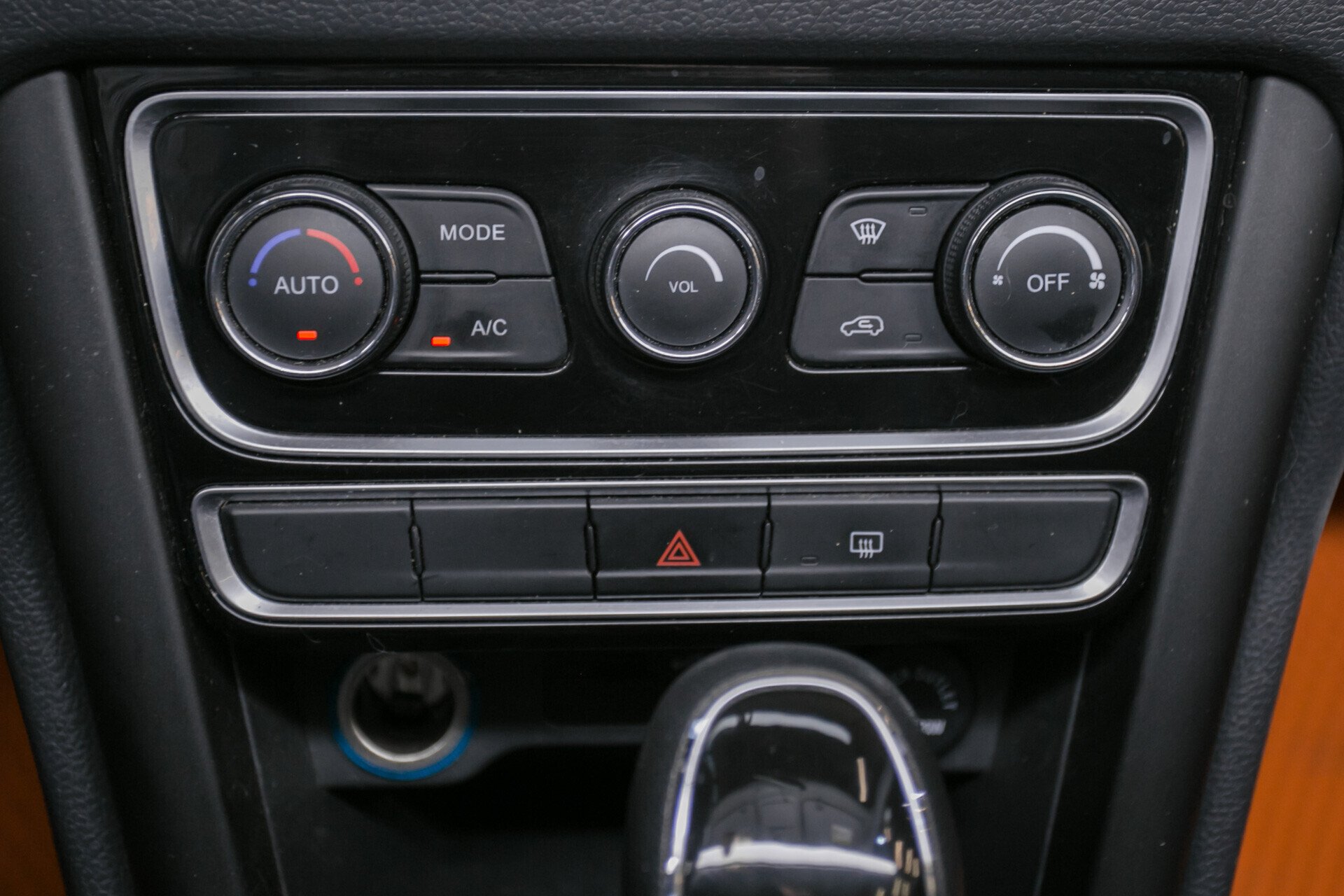 Chery Tiggo 3, I 1.6 CVT (126 л.с.)