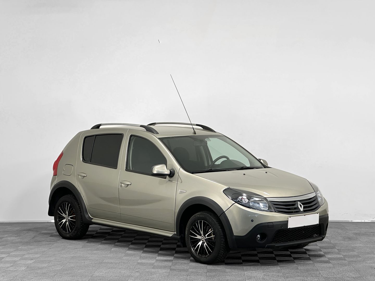 Renault Sandero, I Stepway 1.6 AT (103 л.с.)