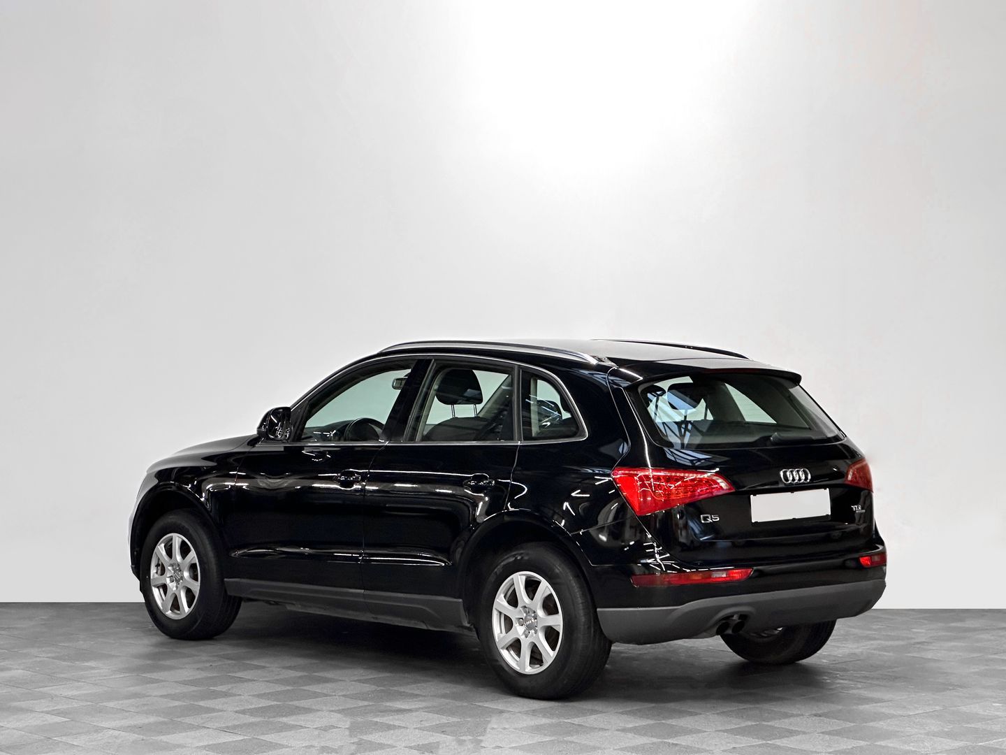 Audi Q5, I (8R) 2.0d AMT (170 л.с.) 4WD