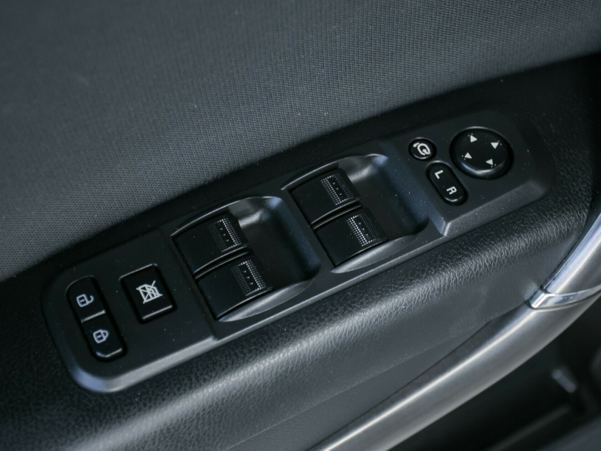 FAW Besturn X80, I 2.0 AT (142 л.с.)