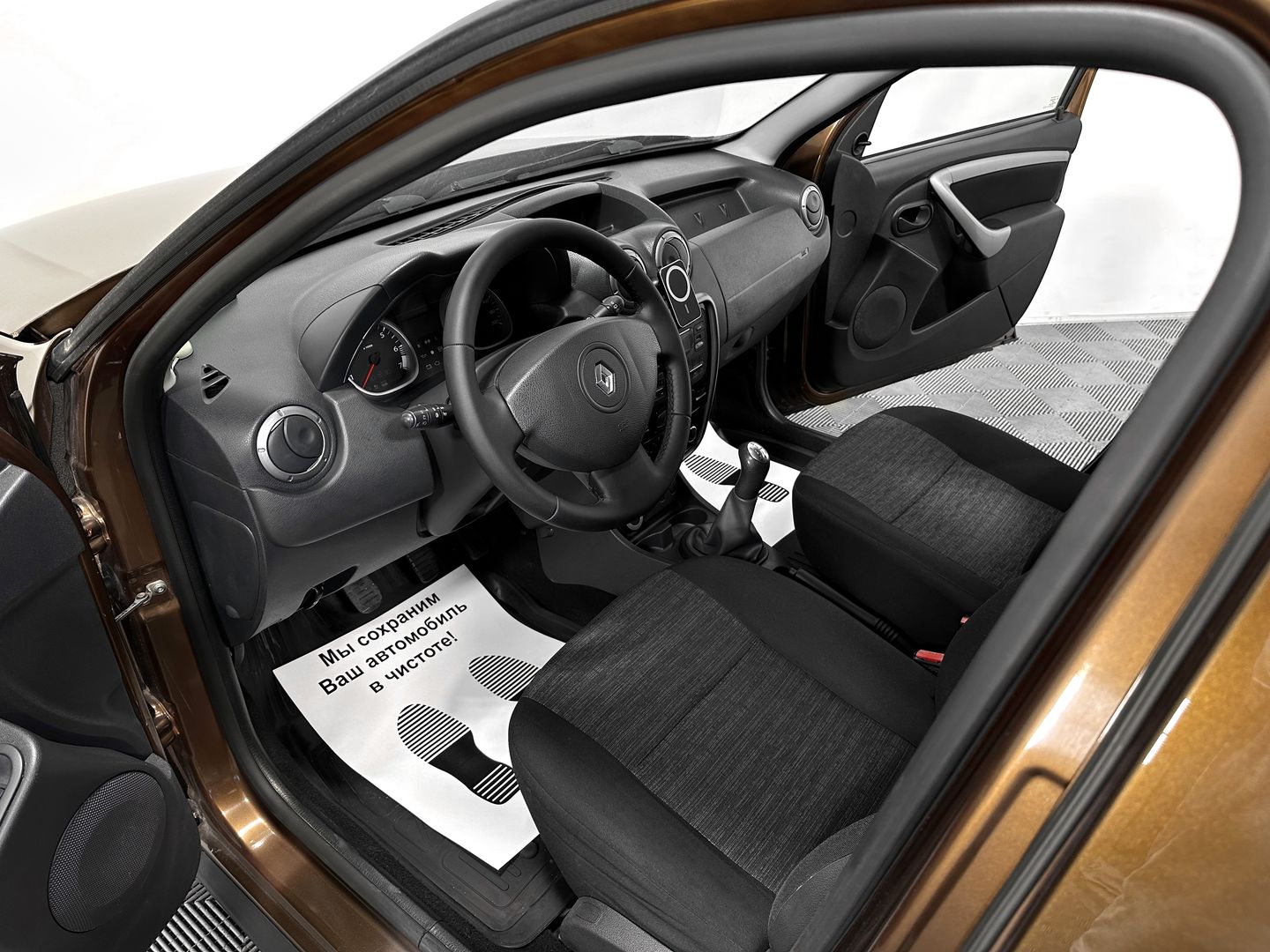 Renault Duster, I 1.6 MT (102 л.с.) 4WD