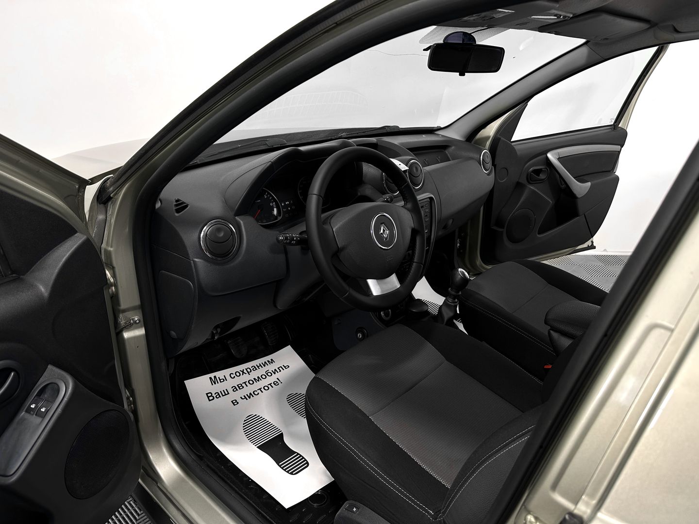 Renault Duster, I 2.0 MT (135 л.с.) 4WD