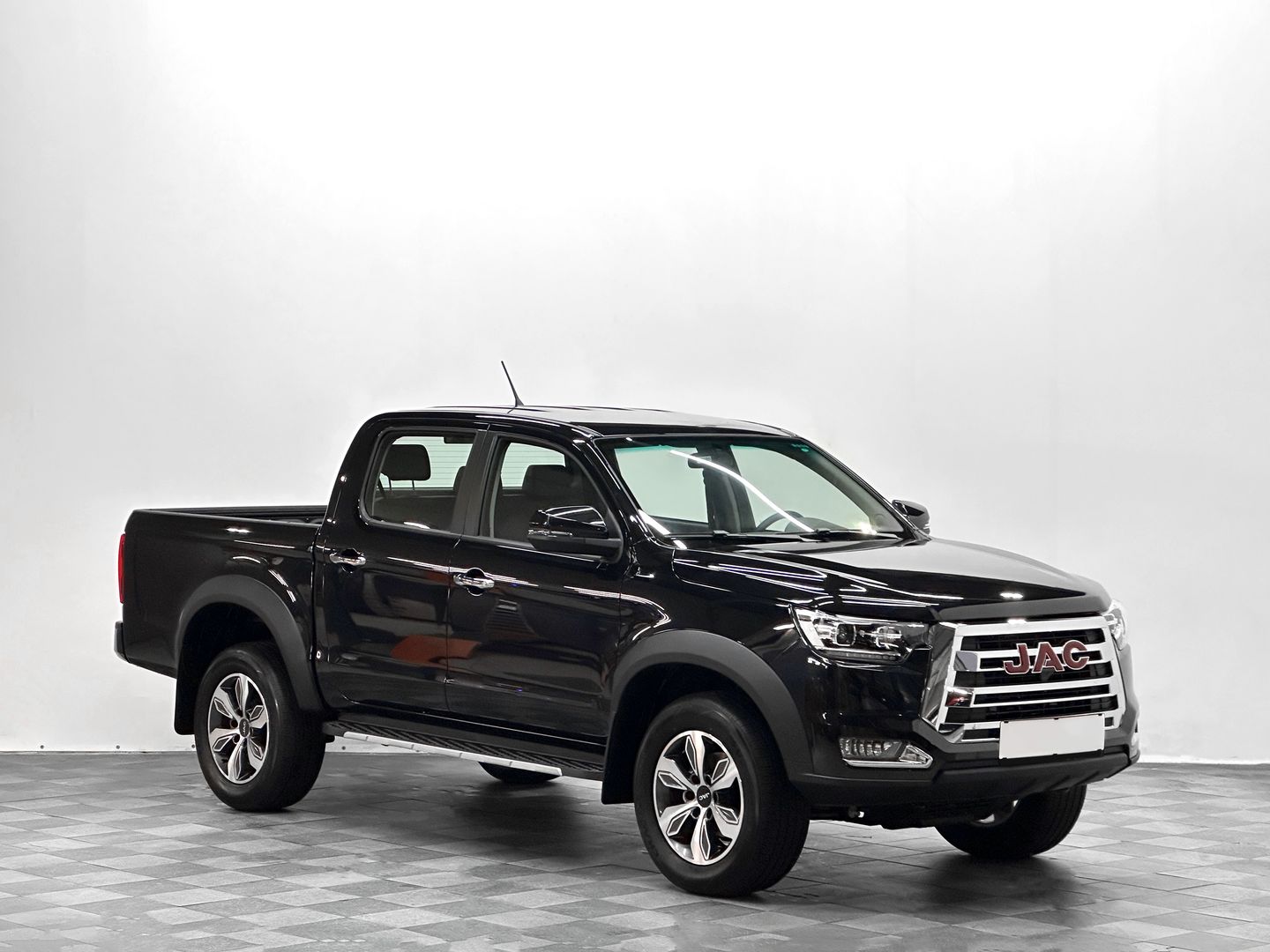 JAC T8 2.0d MT (139 л.с.) 4WD