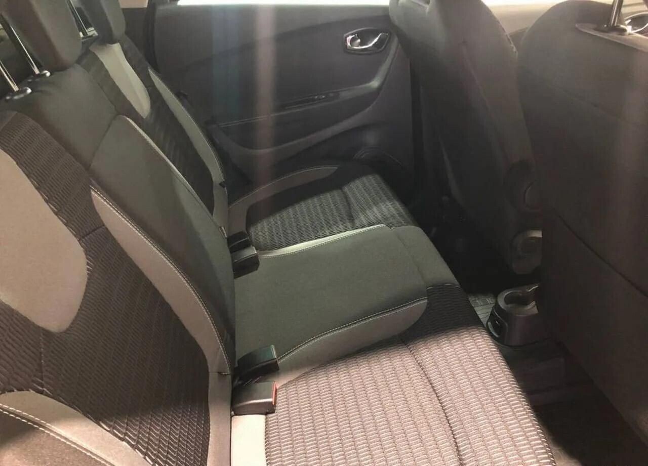 Renault Kaptur, I 2.0 AT (143 л.с.) 4WD