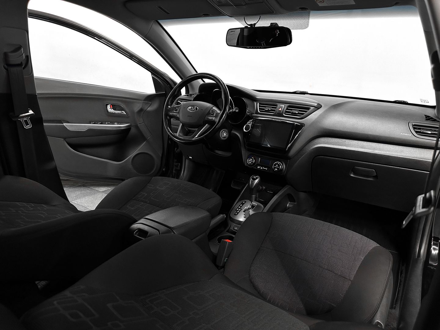 Kia Rio, III 6-speed 1.6 AT (123 л.с.)