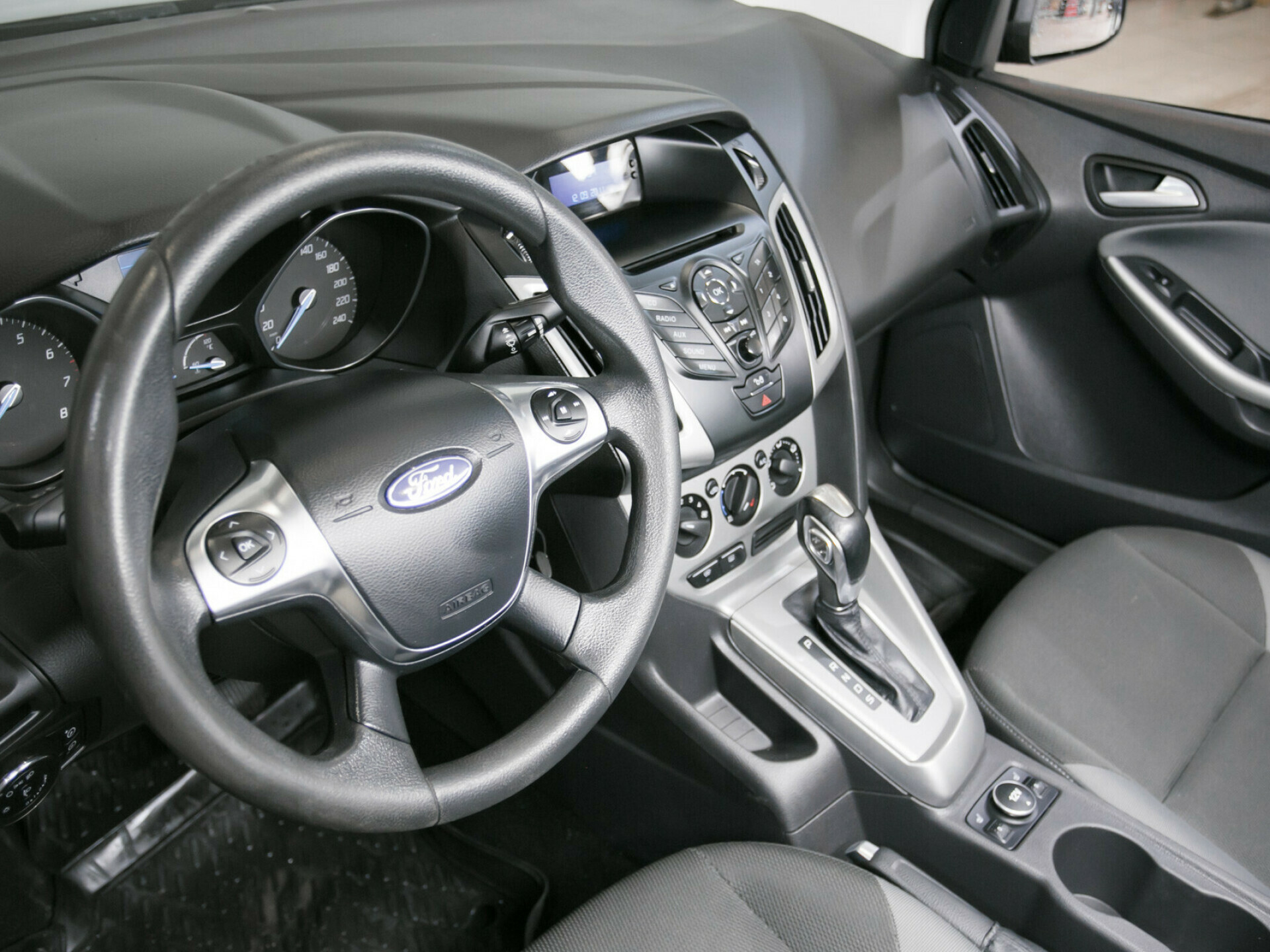 Ford Focus, III 1.6 AMT (125 л.с.)