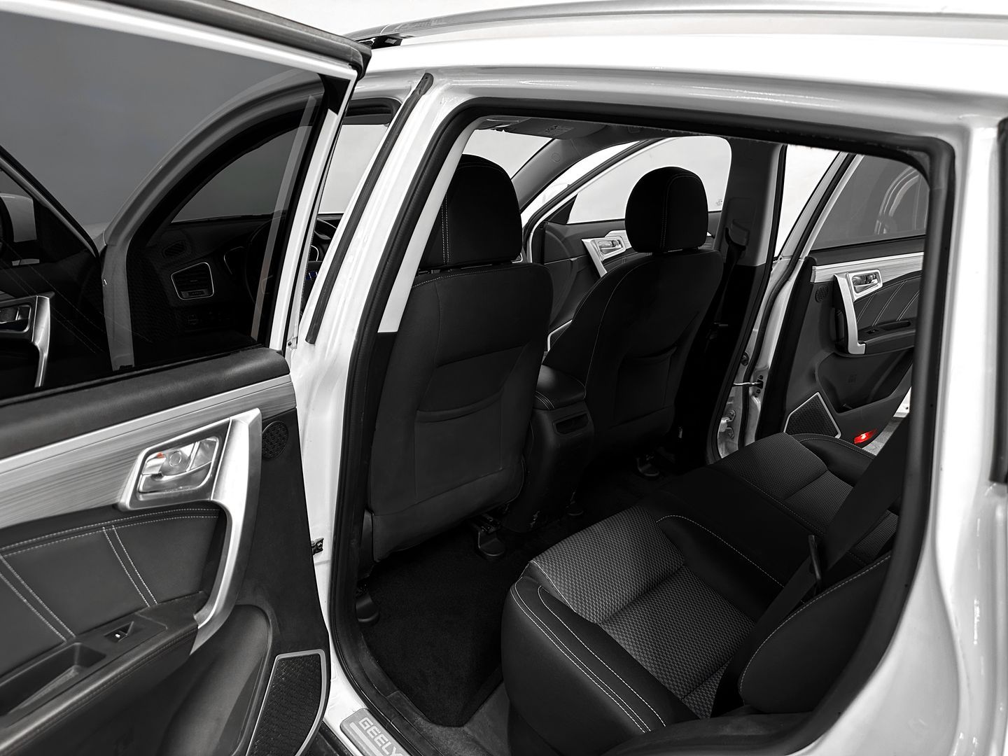 Geely Emgrand X7, I Рестайлинг 2 1.8 MT (131 л.с.)