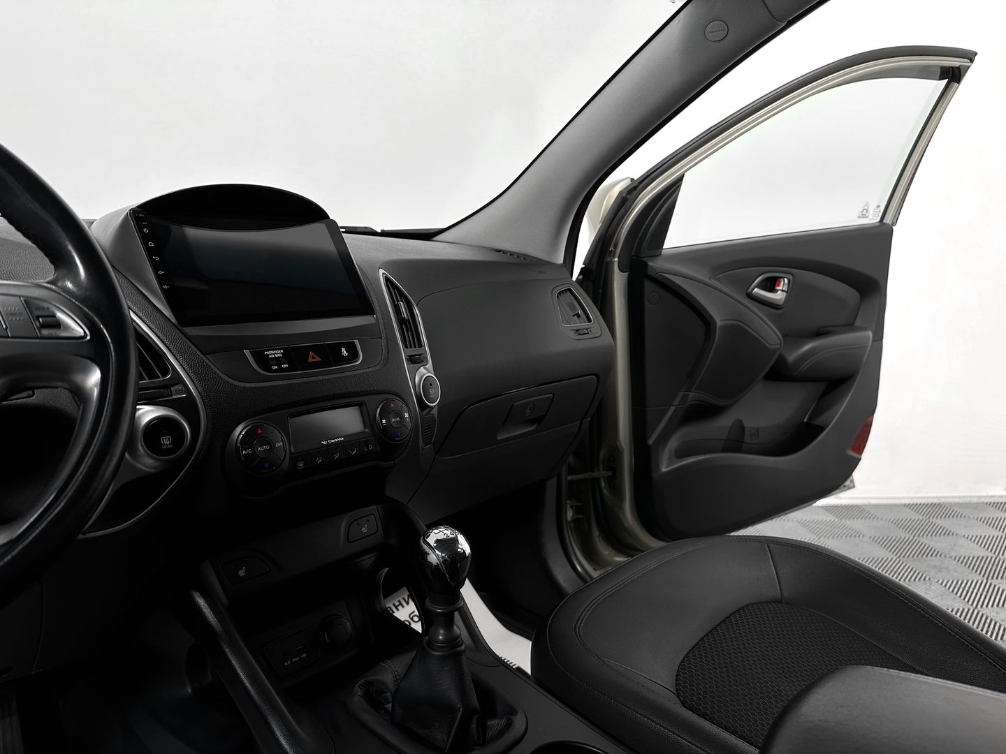 Hyundai ix35, I 2.0d MT (136 л.с.) 4WD