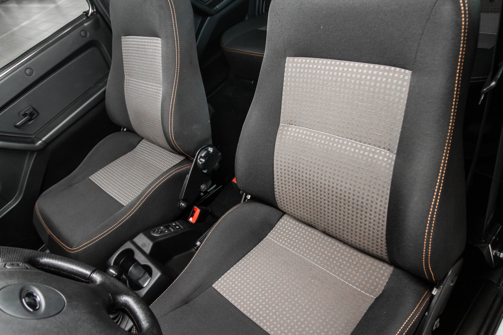 LADA (ВАЗ) 2131 (4x4), I Urban 1.7 MT (83 л.с.) 4WD