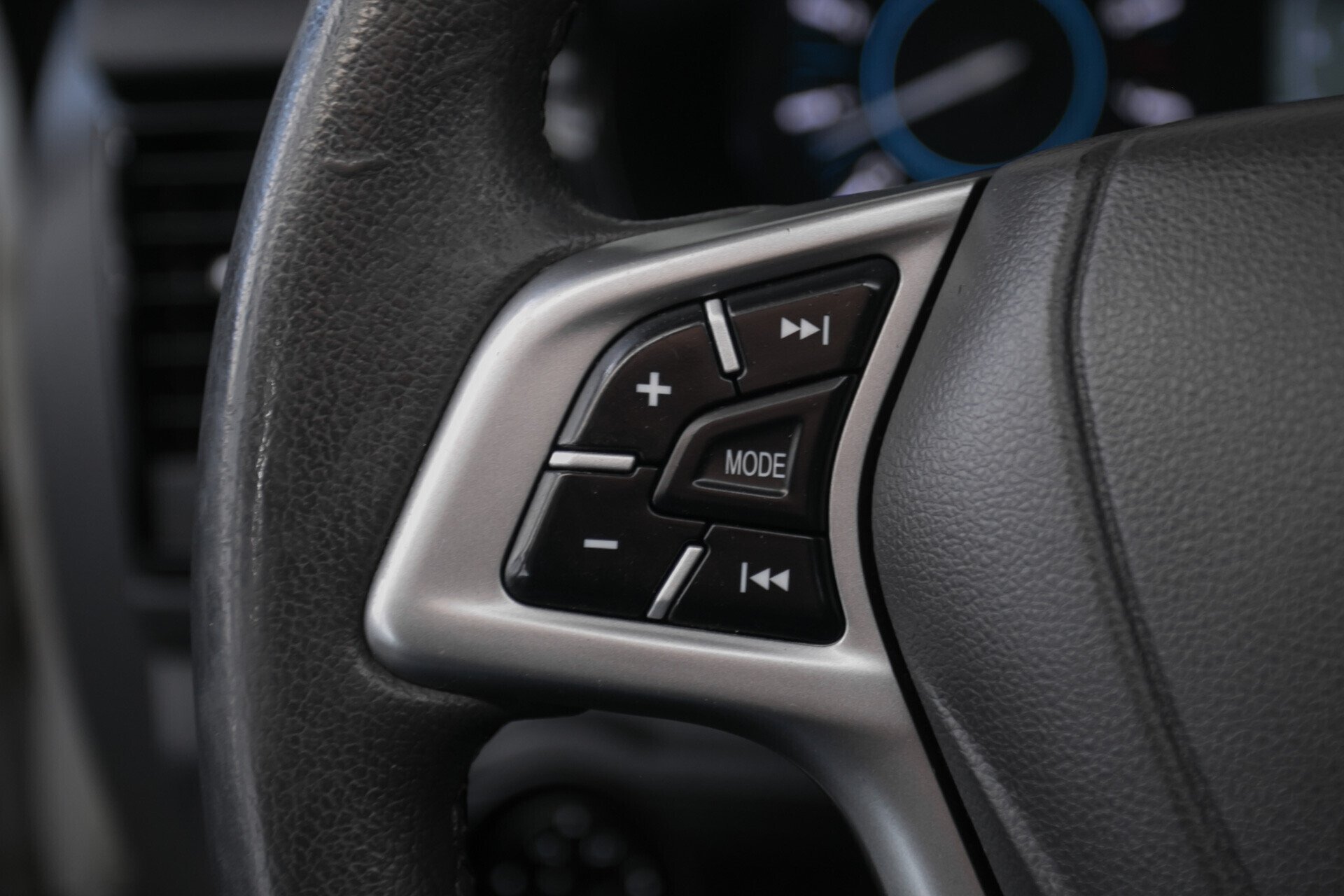 Chery Tiggo 3, I 1.6 MT (126 л.с.)