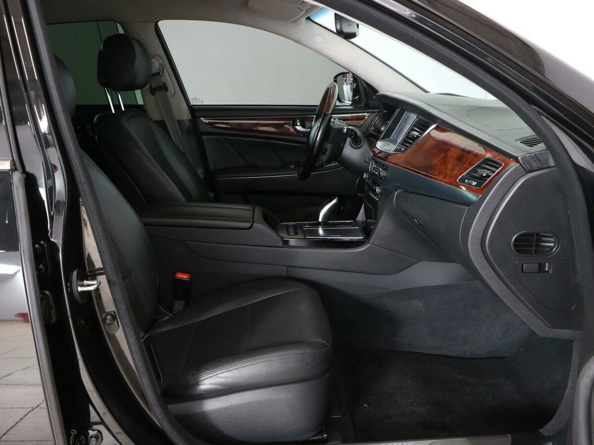 Hyundai Equus, II Рестайлинг 3.8 AT (334 л.с.)