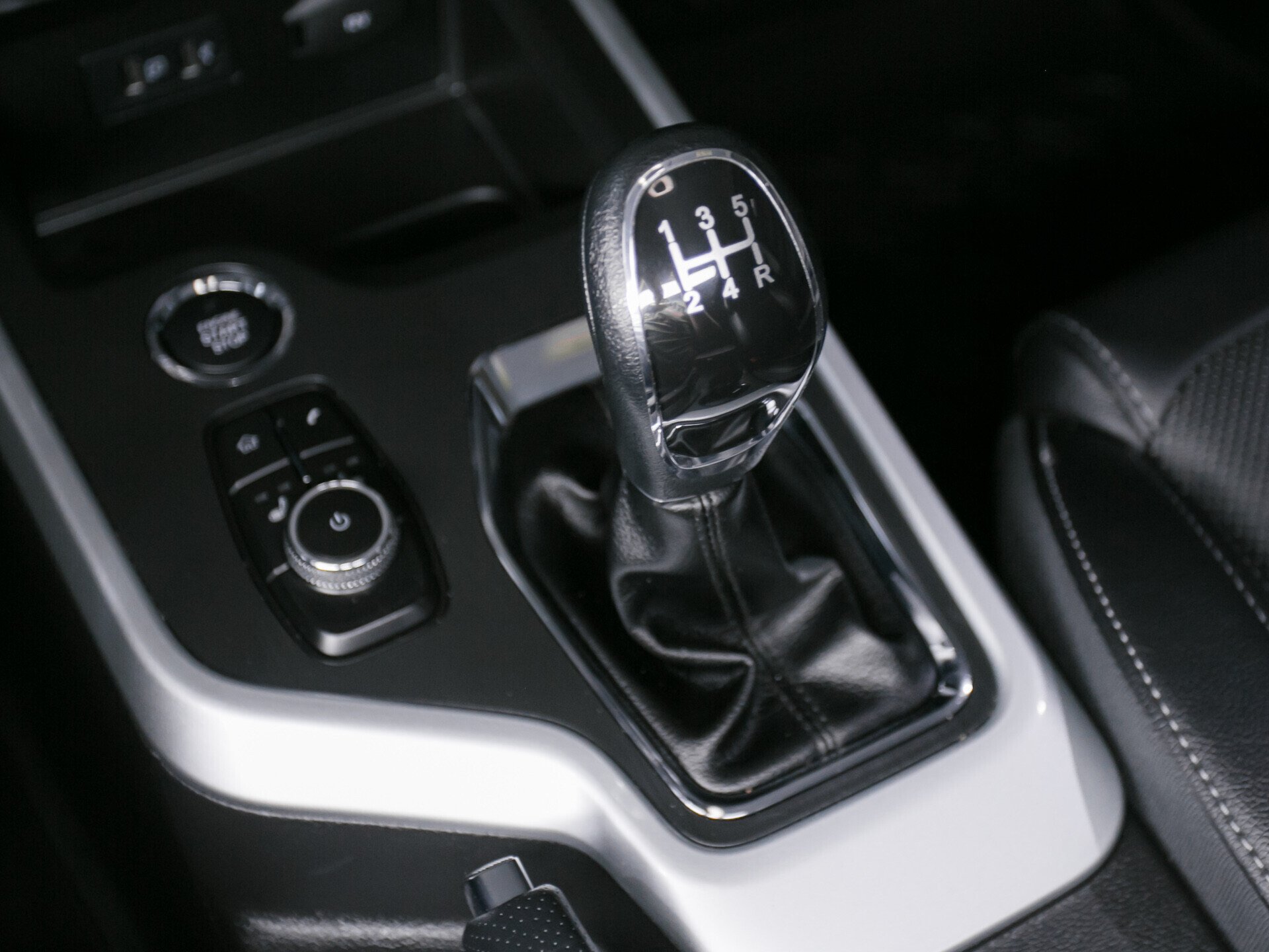 Chery Tiggo 4, I Рестайлинг 1.5 MT (113 л.с.)