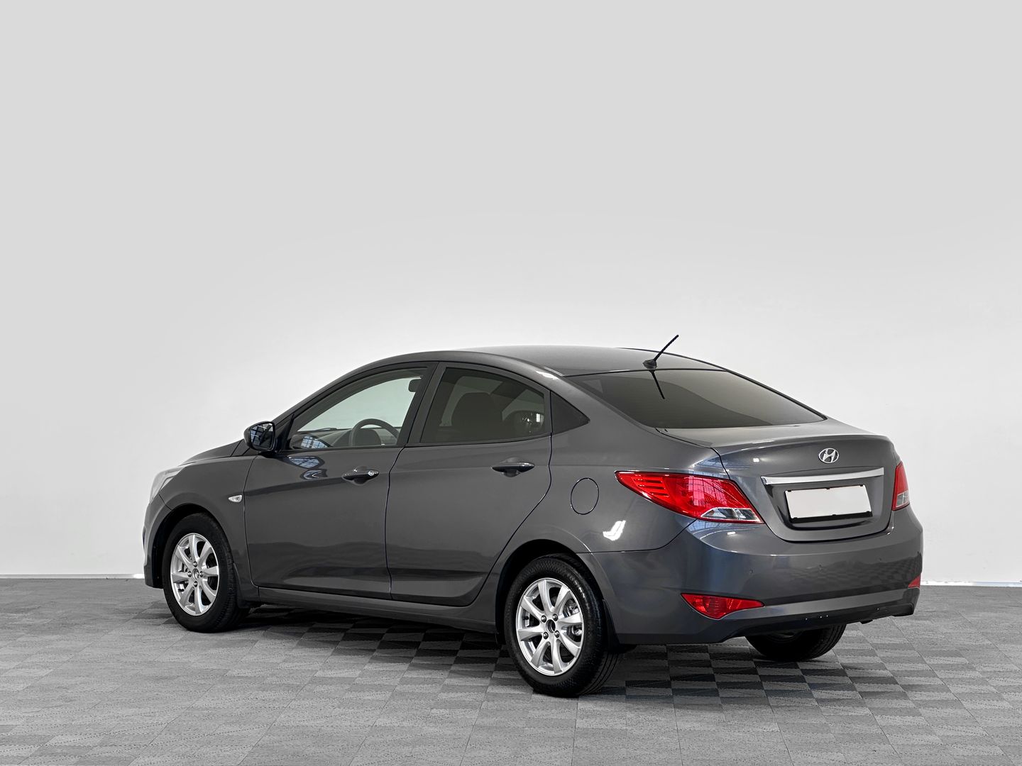 Hyundai Solaris, I Рестайлинг 1.6 AT (123 л.с.)