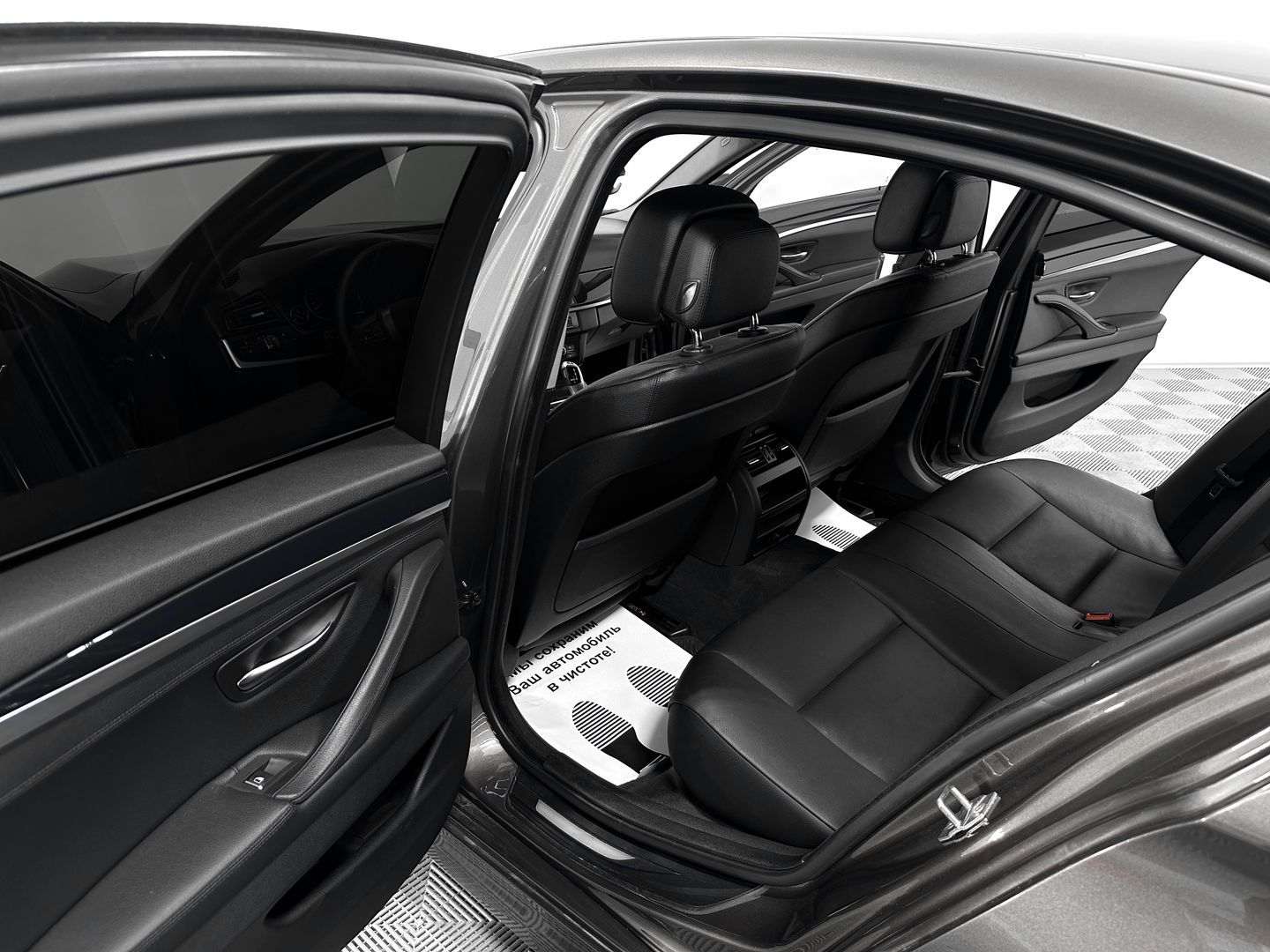 BMW 5 серии, VI (F10/F11/F07) 520i 2.0 AT (184 л.с.)