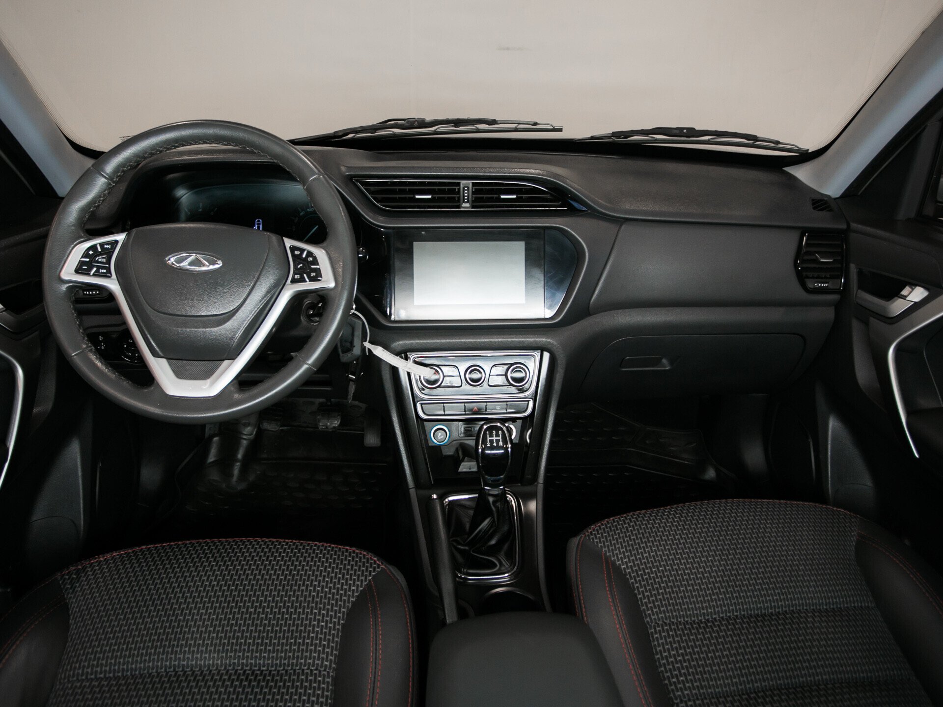 Chery Tiggo 3, I 1.6 MT (126 л.с.)