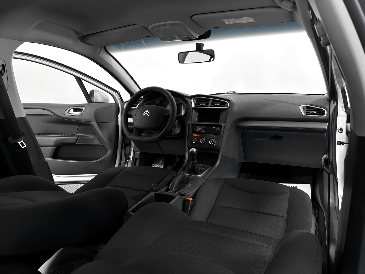 Citroen C4, I Triomphe 1.6 MT (110 л.с.)