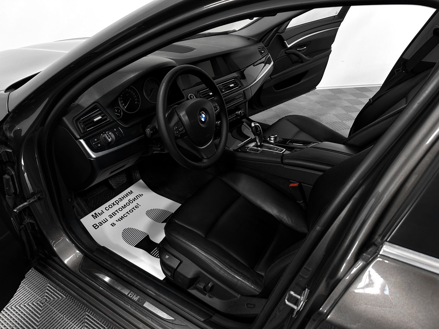 BMW 5 серии, VI (F10/F11/F07) 520i 2.0 AT (184 л.с.)