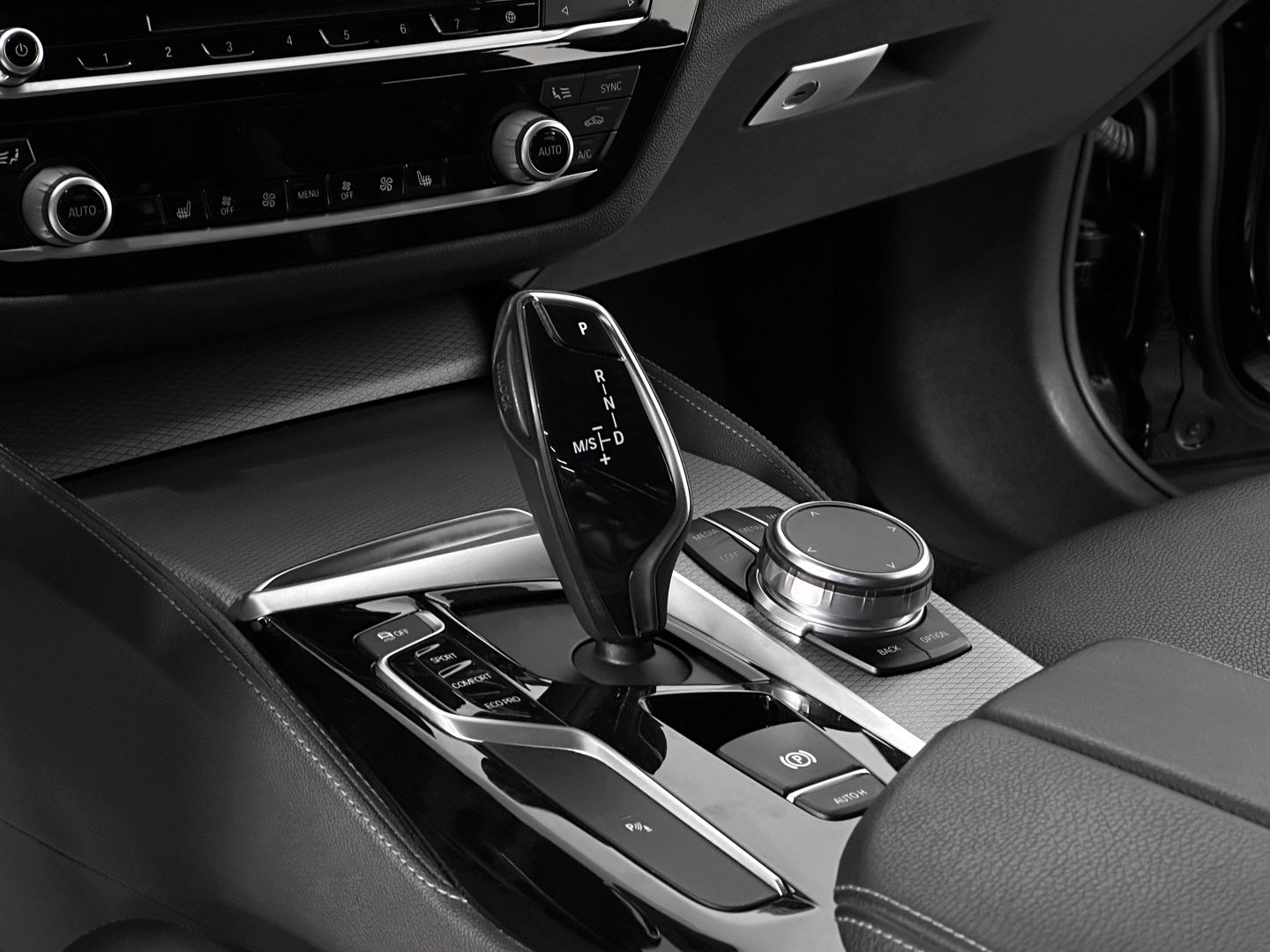 BMW 5 серии, VII (G30/G31) 520d 2.0d AT (190 л.с.)