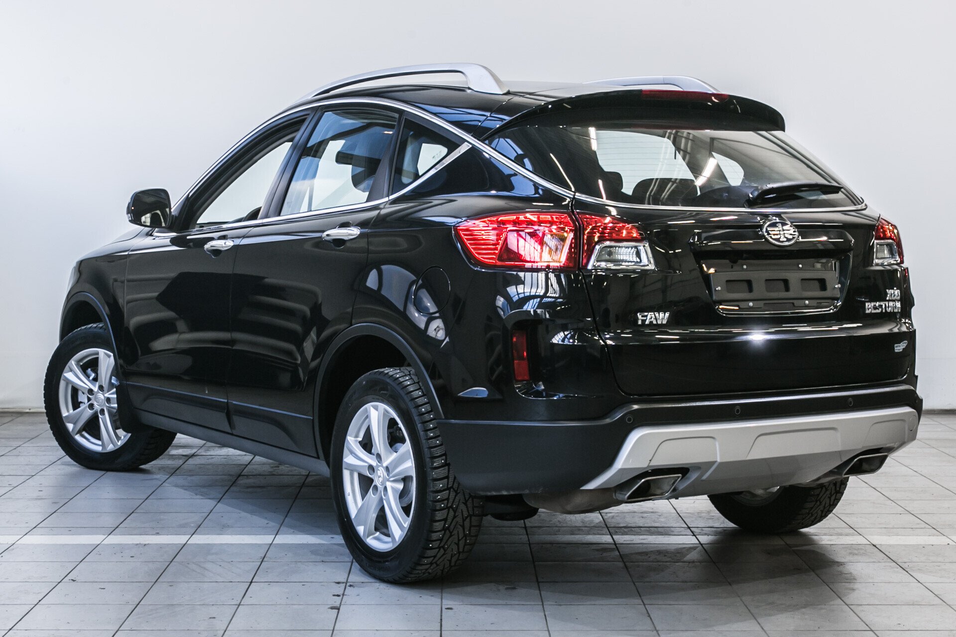 FAW Besturn X80, I 2.0 AT (142 л.с.)