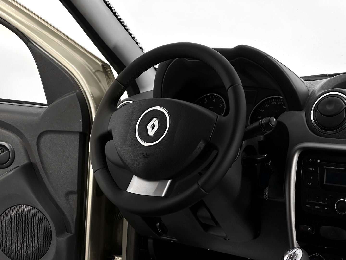 Renault Duster, I 2.0 MT (135 л.с.) 4WD