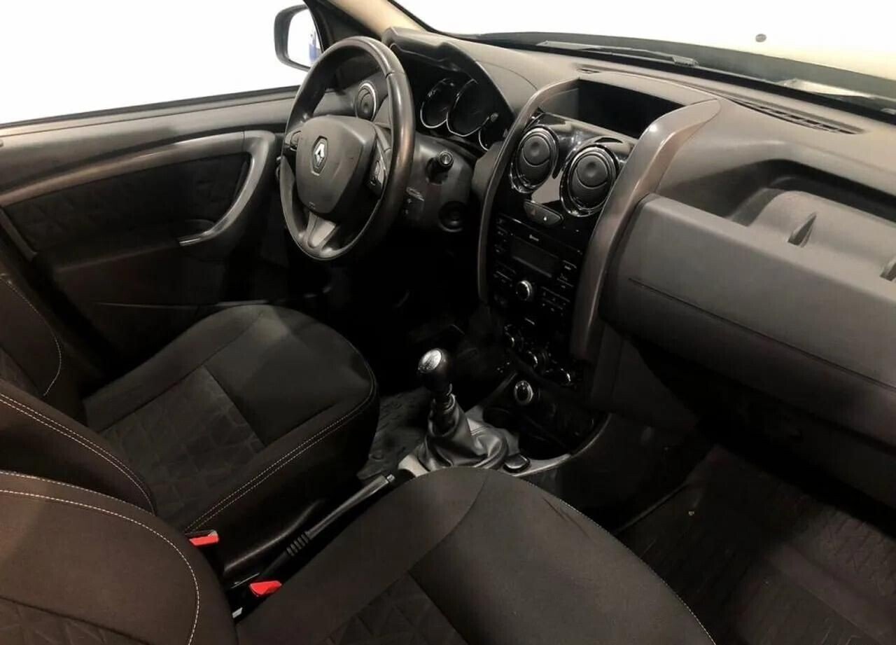 Renault Duster, I Рестайлинг 2.0 MT (143 л.с.) 4WD