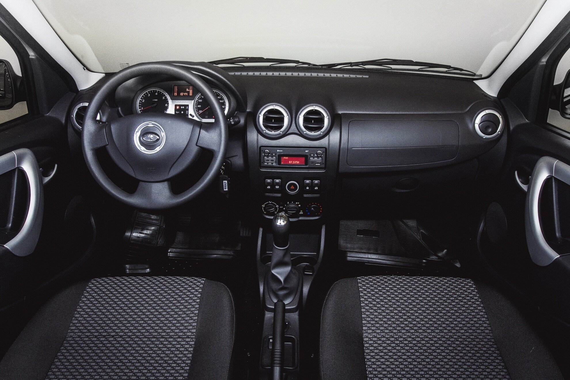 LADA (ВАЗ) Largus, I 1.6 MT (87 л.с.)