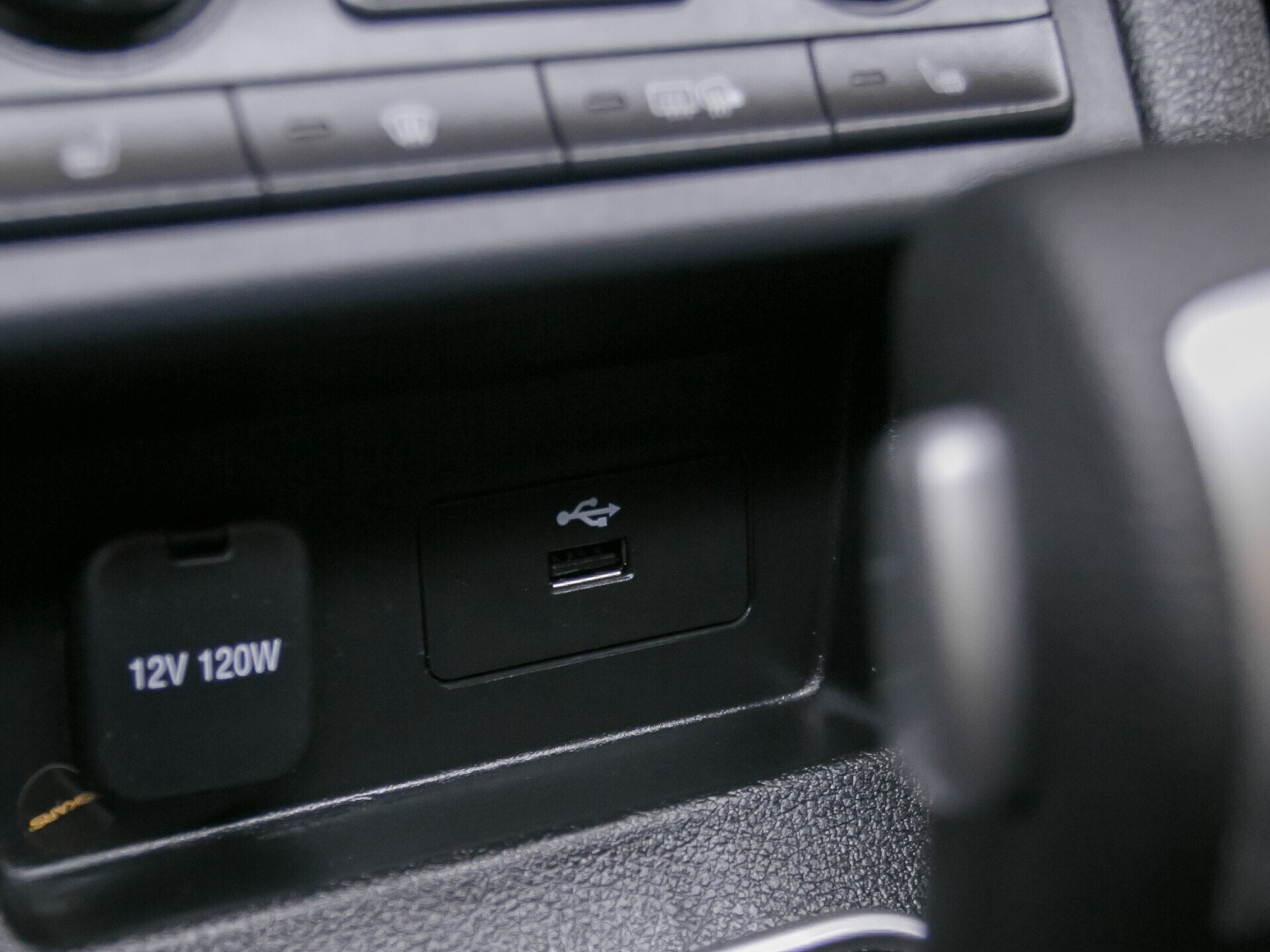 FAW Besturn X40, I 1.6 AT (108 л.с.)