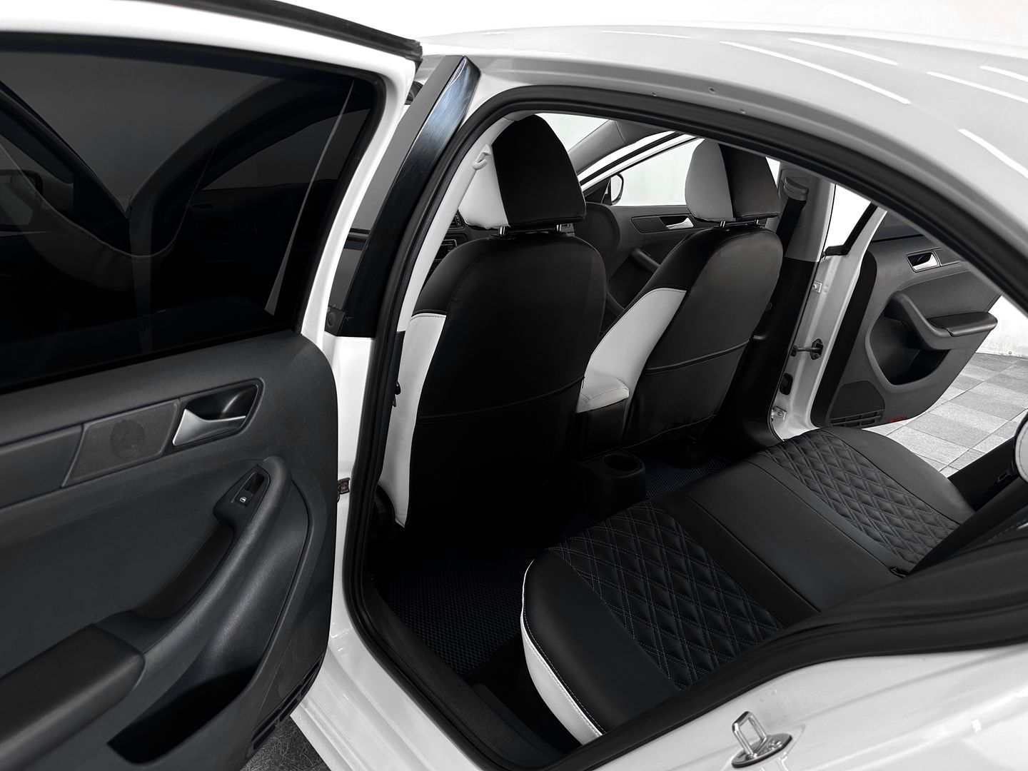 Volkswagen Jetta, VI Рестайлинг 1.6 MT (85 л.с.)