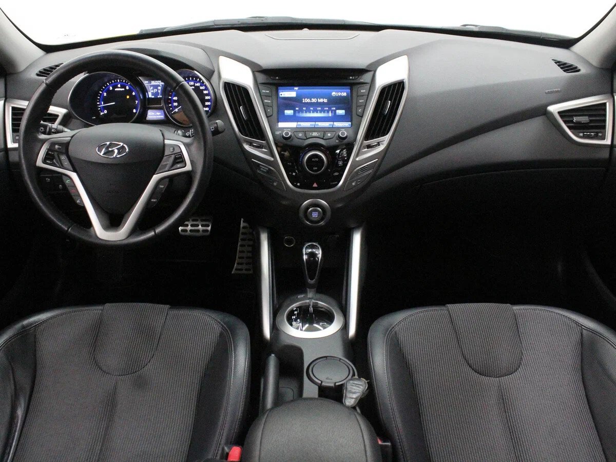 Hyundai Veloster, I 1.6 AT (132 л.с.)
