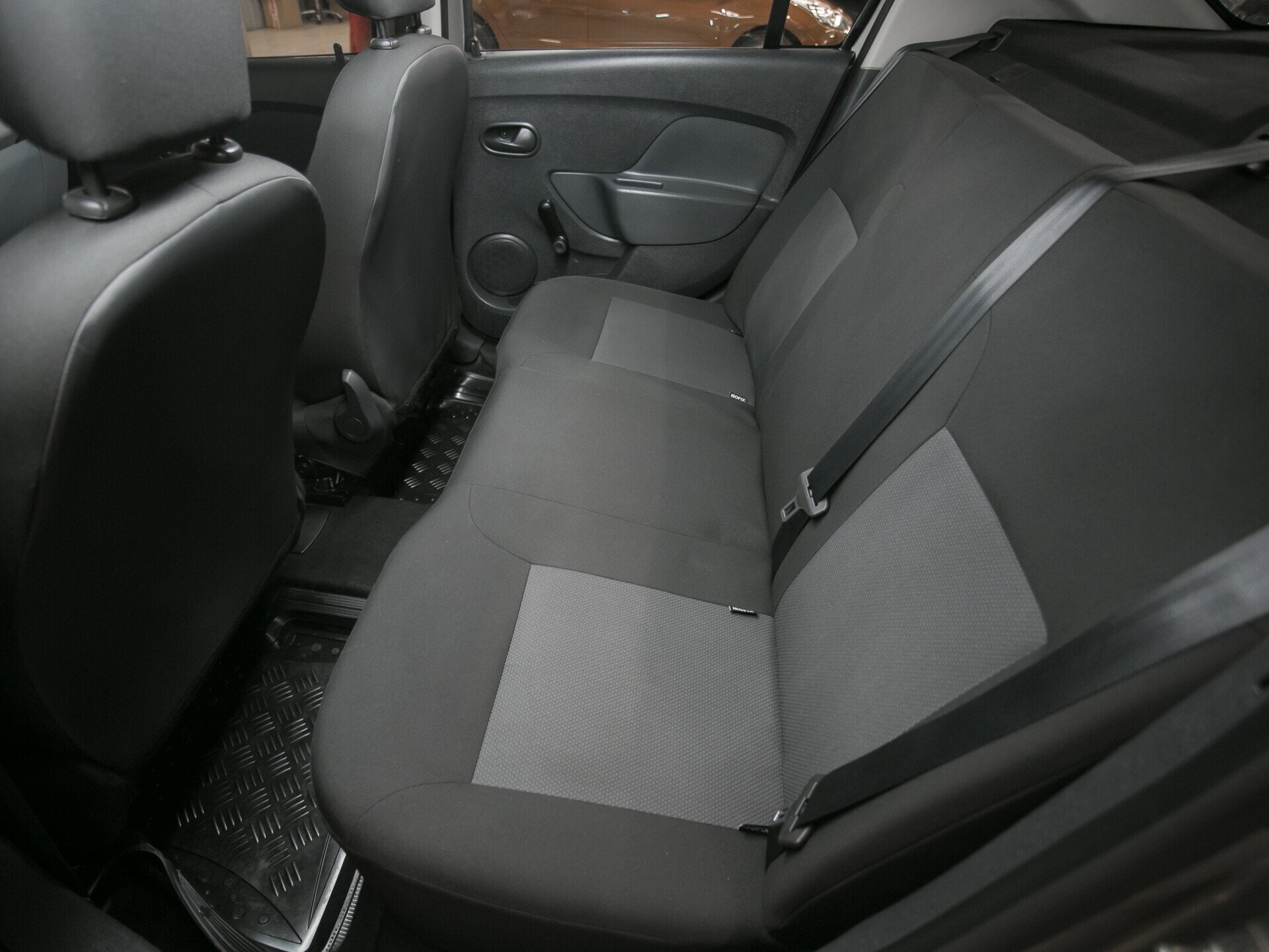 Renault Logan, II 1.6 MT (82 л.с.)