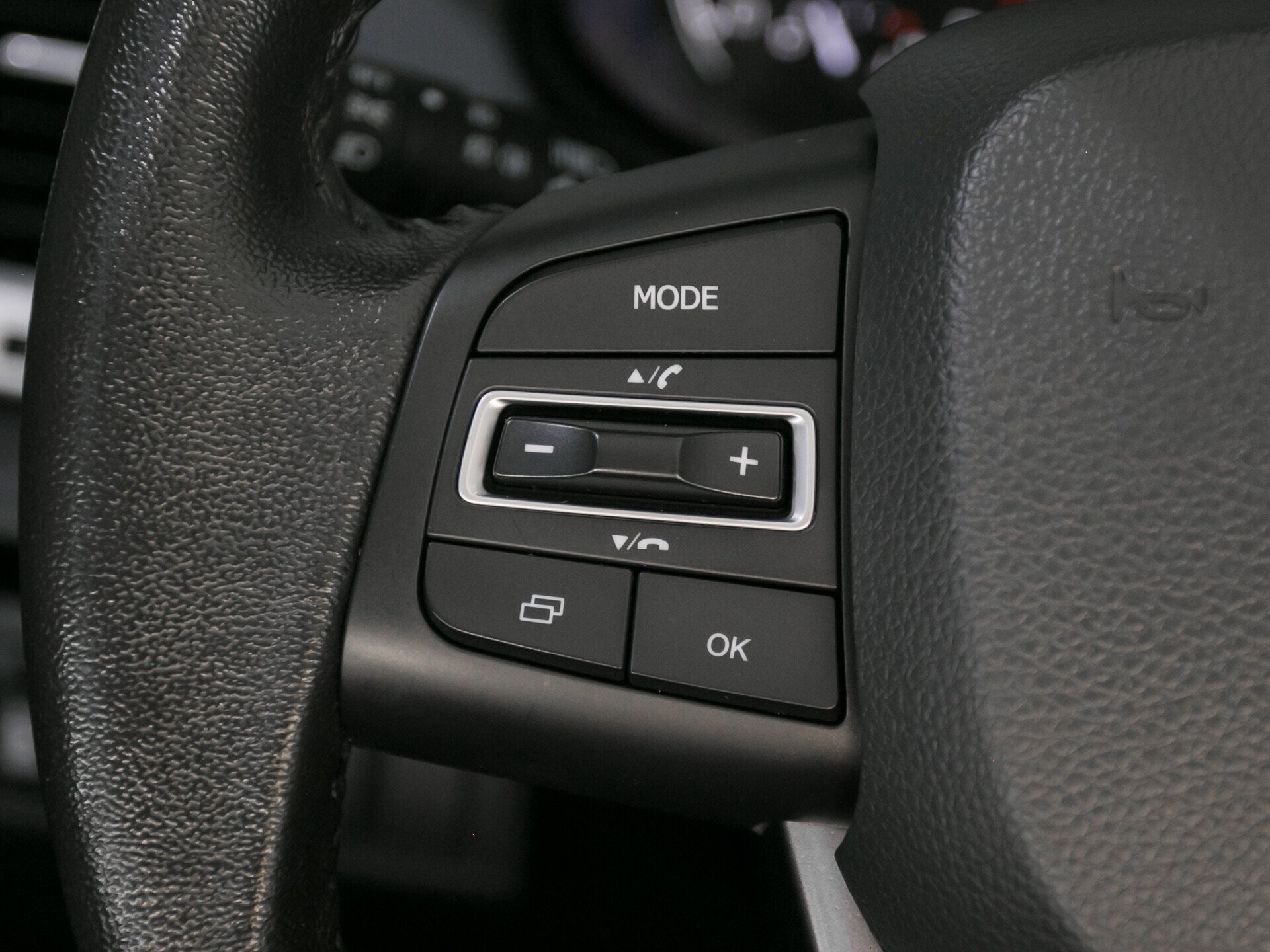 Dongfeng AX7, I 2.0 AT (140 л.с.)