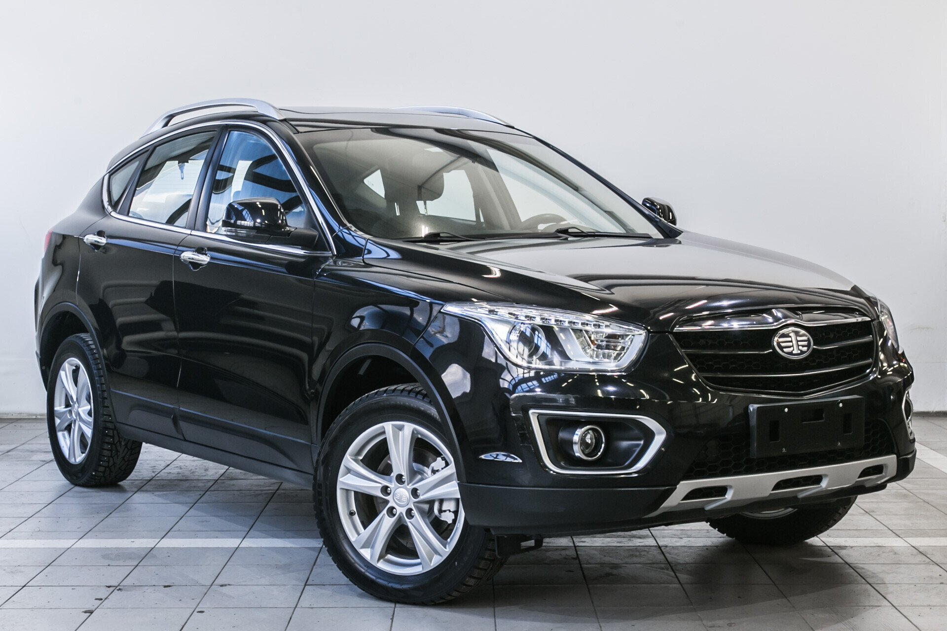 FAW Besturn X80, I 2.0 AT (142 л.с.)