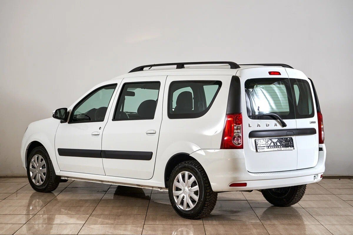 LADA (ВАЗ) Largus, I Рестайлинг 1.6 MT (106 л.с.)