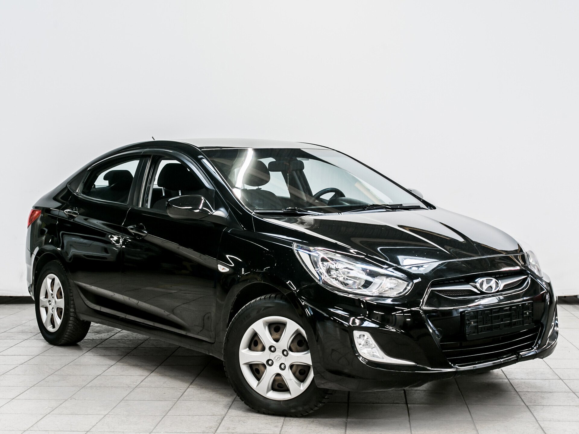 Hyundai Solaris, I 1.4 MT (107 л.с.)