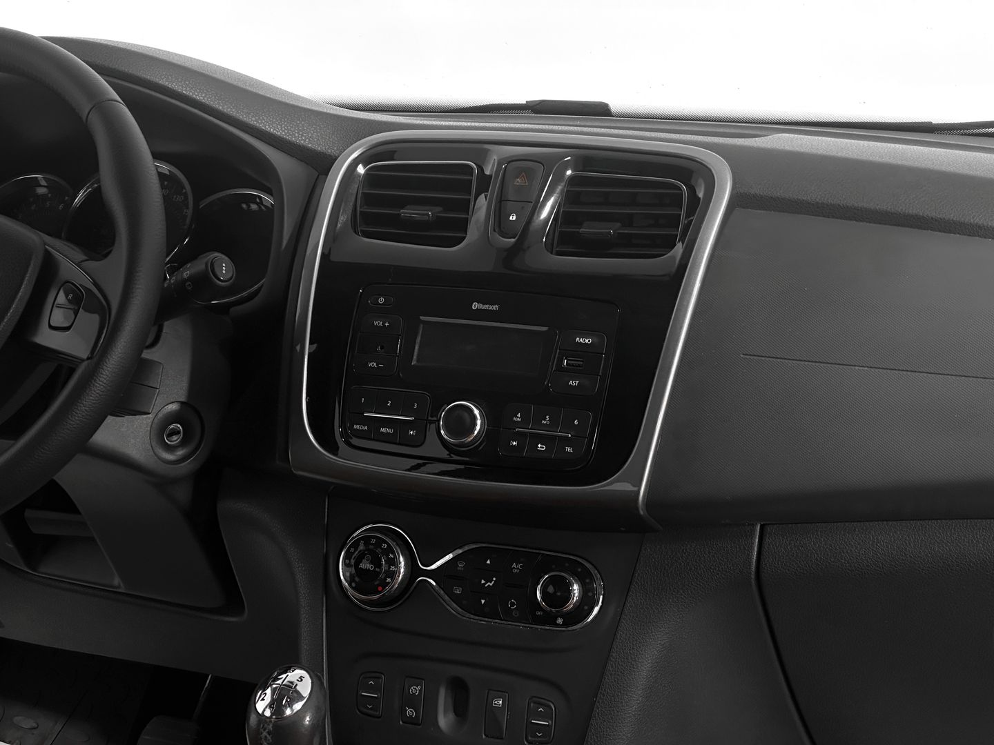 Renault Sandero, II Stepway 1.6 MT (113 л.с.)