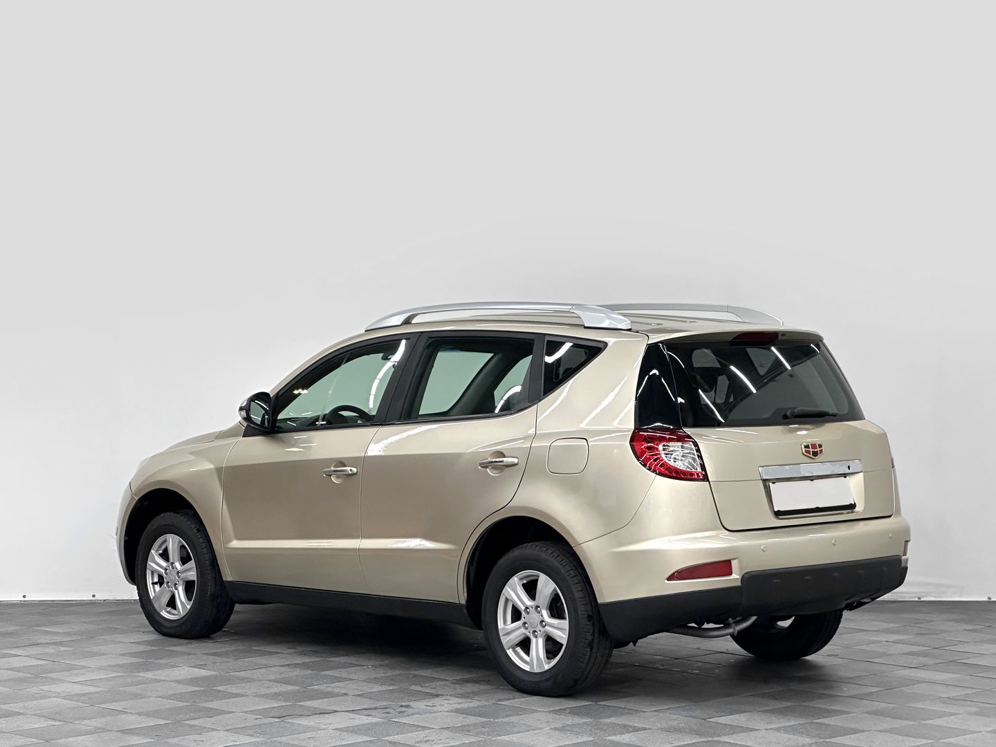 Geely Emgrand X7, I 2.0 MT (139 л.с.)
