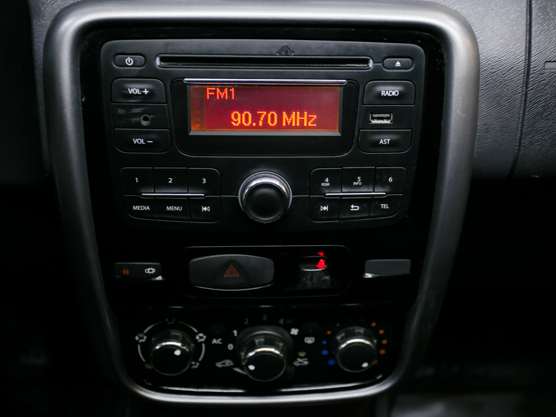 Renault Duster, I 2.0 MT (135 л.с.) 4WD