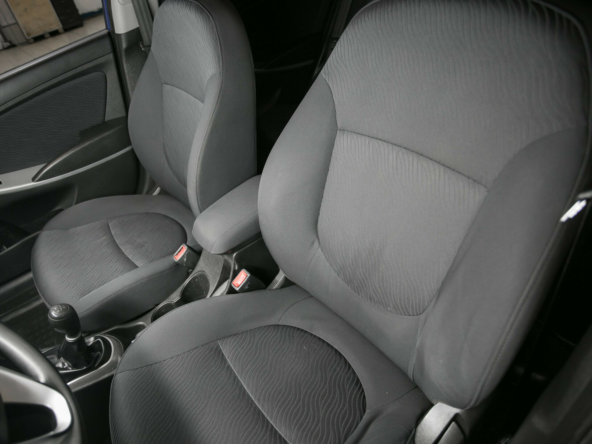 Hyundai Solaris, I 1.6 MT (123 л.с.)