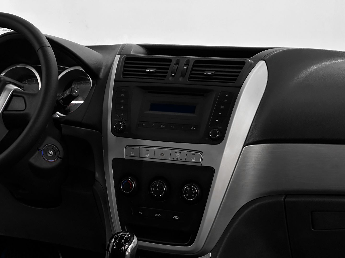 Geely Emgrand X7, I 2.0 MT (139 л.с.)