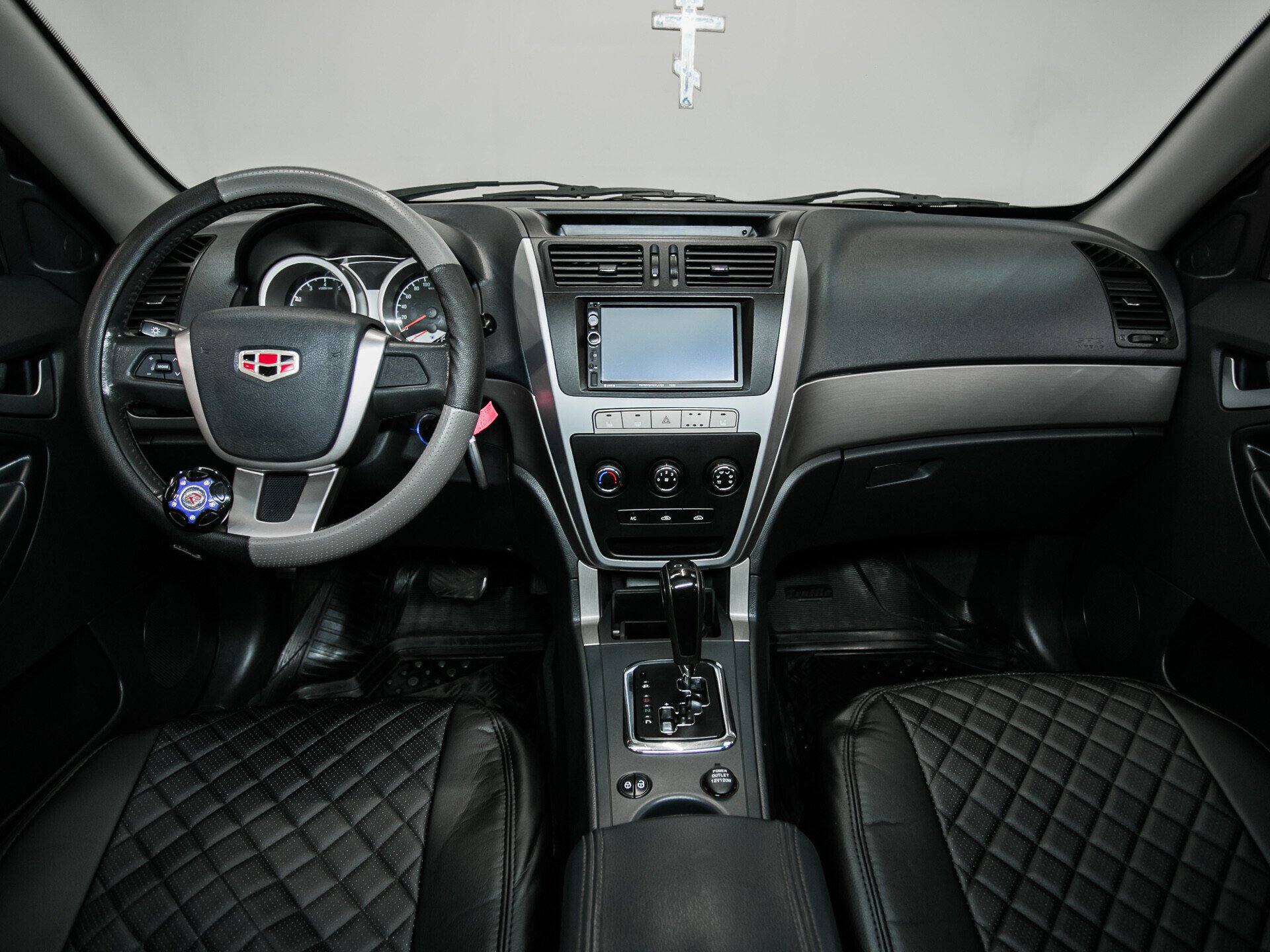 Geely Emgrand X7, I 2.4 AT (148 л.с.)