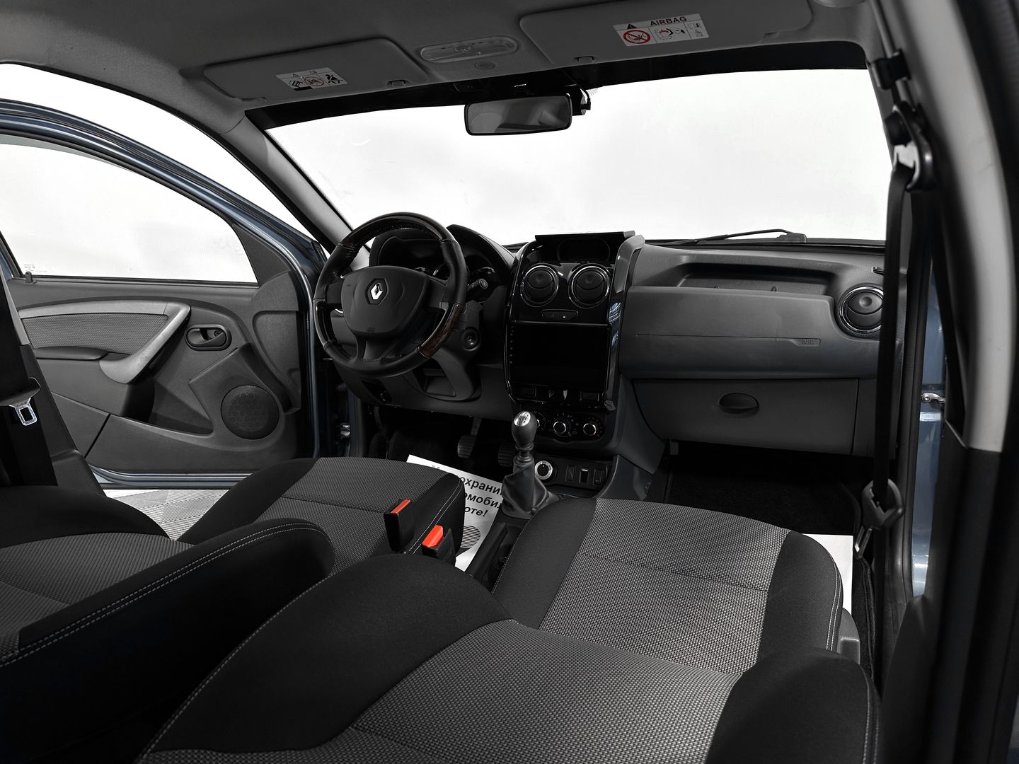 Renault Duster, I Рестайлинг 1.6 MT (114 л.с.) 4WD