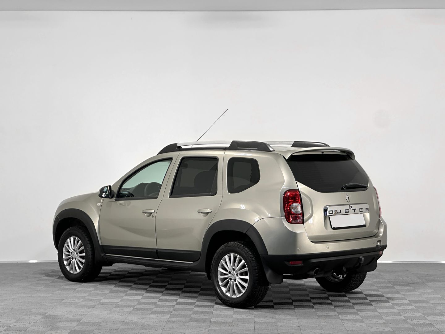 Renault Duster, I 2.0 MT (135 л.с.) 4WD