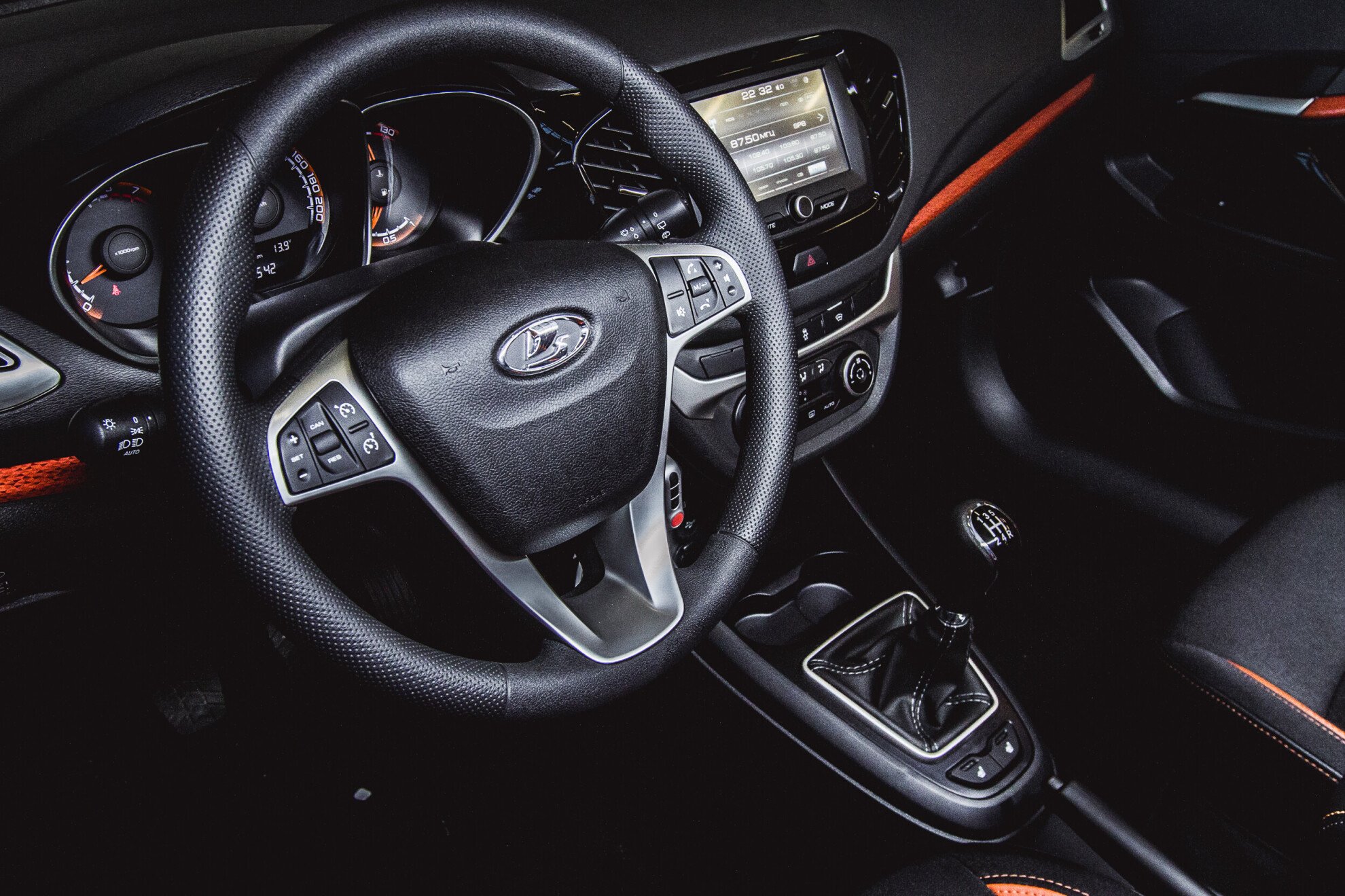 LADA (ВАЗ) Vesta, I SW Cross 1.6 MT (106 л.с.)