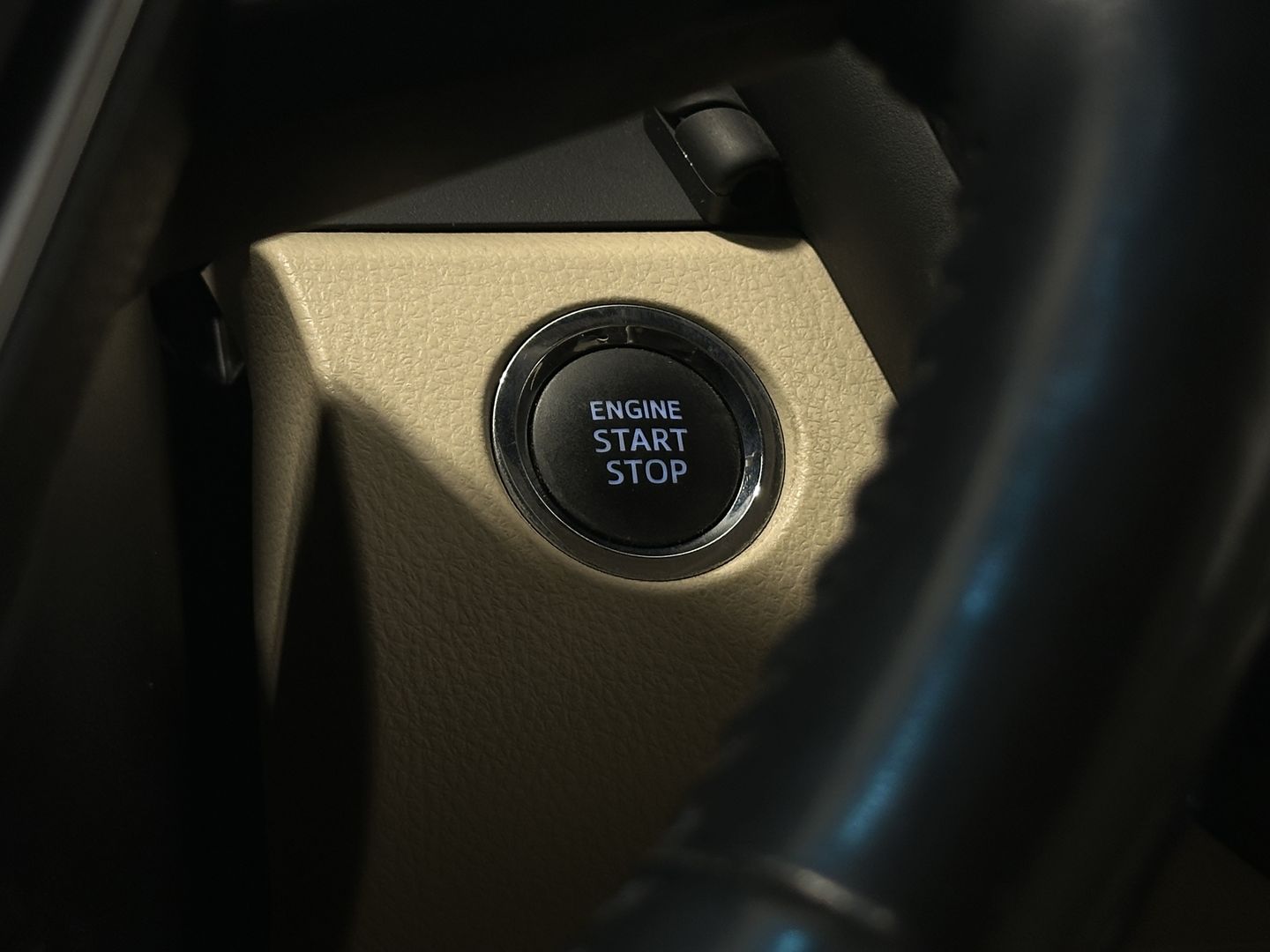 Toyota Camry, VIII (XV70) 2.5 AT (181 л.с.)