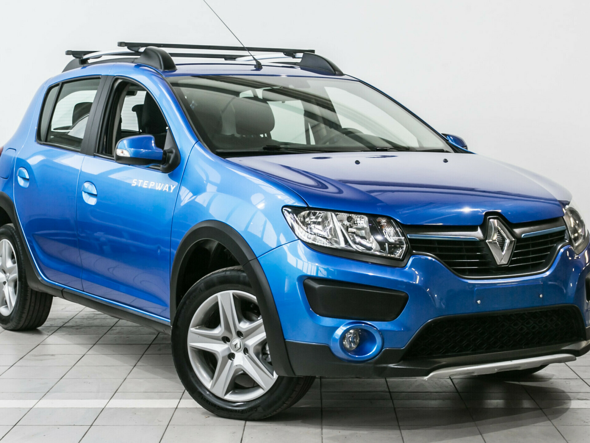 Renault Sandero, II Stepway 1.6 MT (82 л.с.)