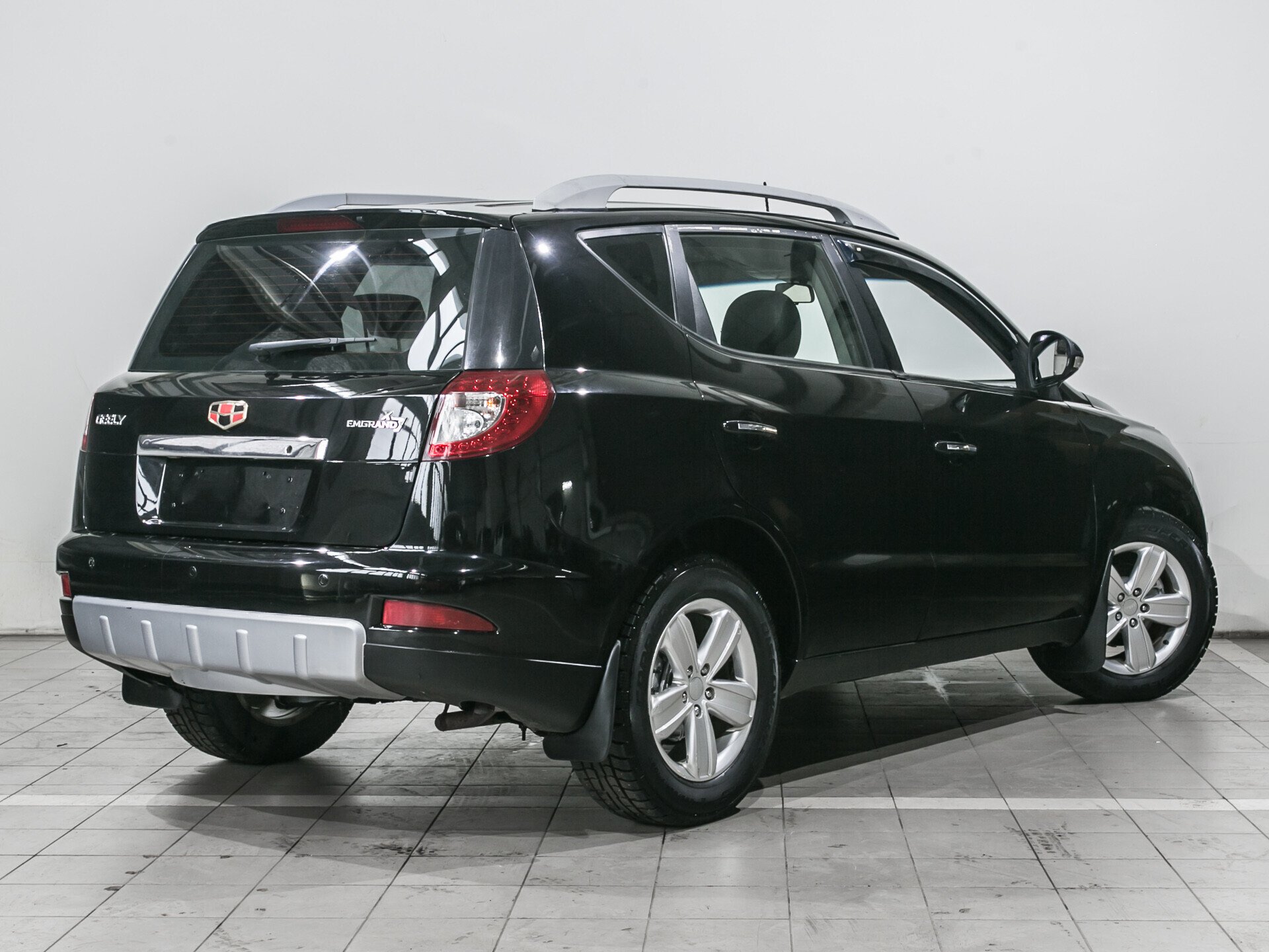 Geely Emgrand X7, I 2.0 MT (139 л.с.)