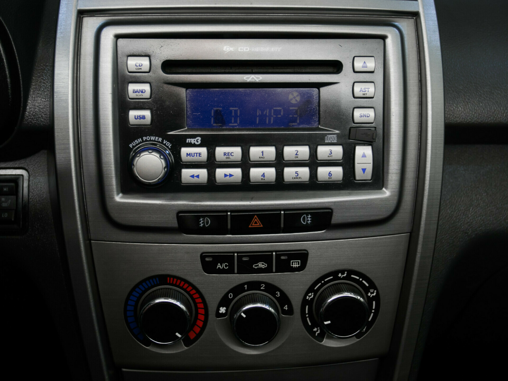 Chery Tiggo (T11), I Рестайлинг (FL) 1.6 MT (126 л.с.)